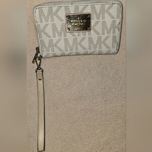 (E) Michael Kors Monogram Wristlet in Cream and Gold